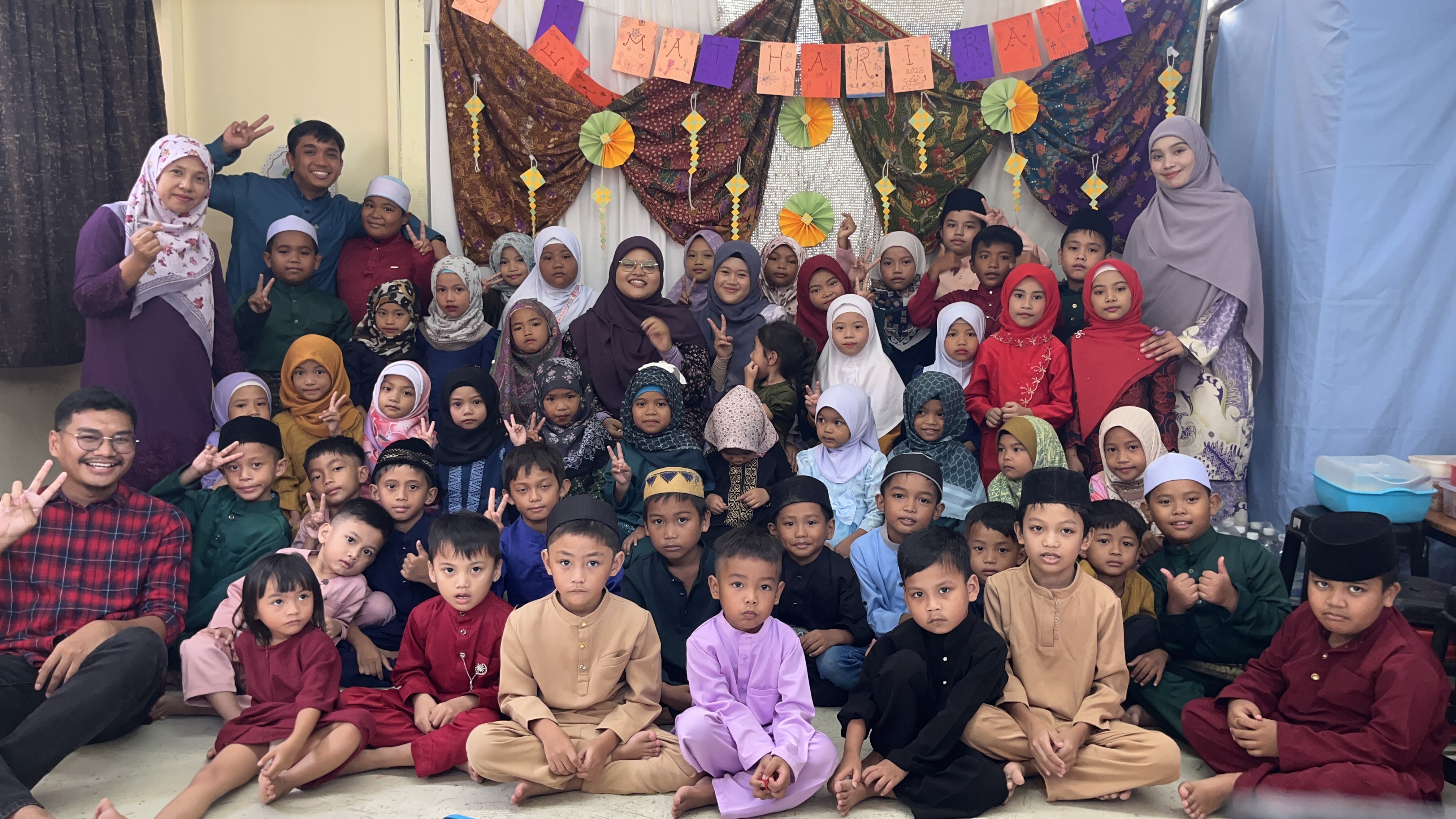 Projek Annur community - children and educators celebrating together